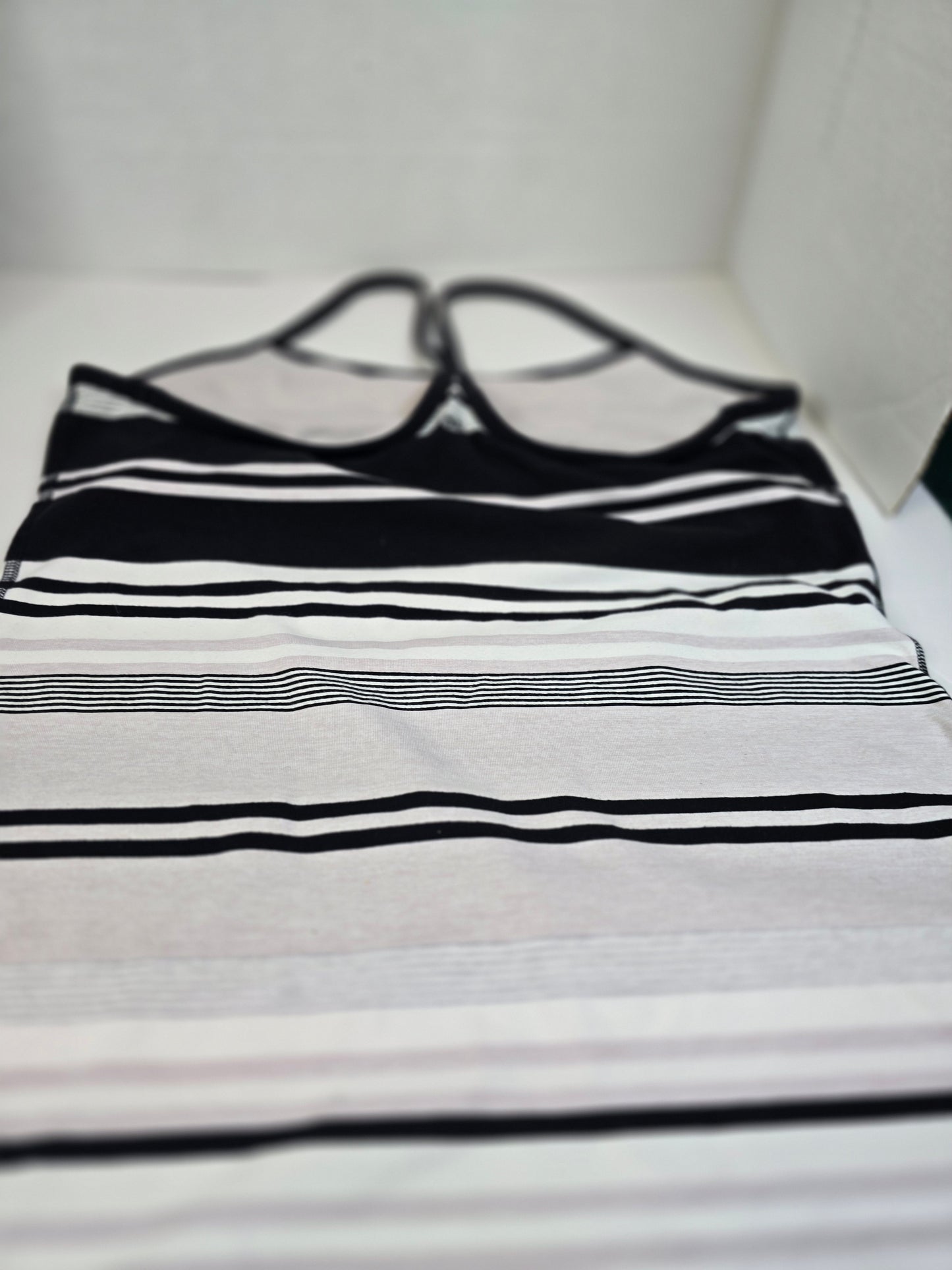 Lululemon Power Y Tank Racerback Luon Lycra Shelf Bra Spaghetti Straps Striped